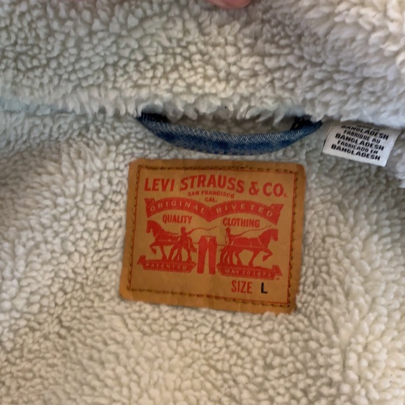 Levi Sherpa Trucker Jacket - Picture 8 of 8
